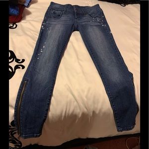 Bebe paint splattered jeans with slight rips